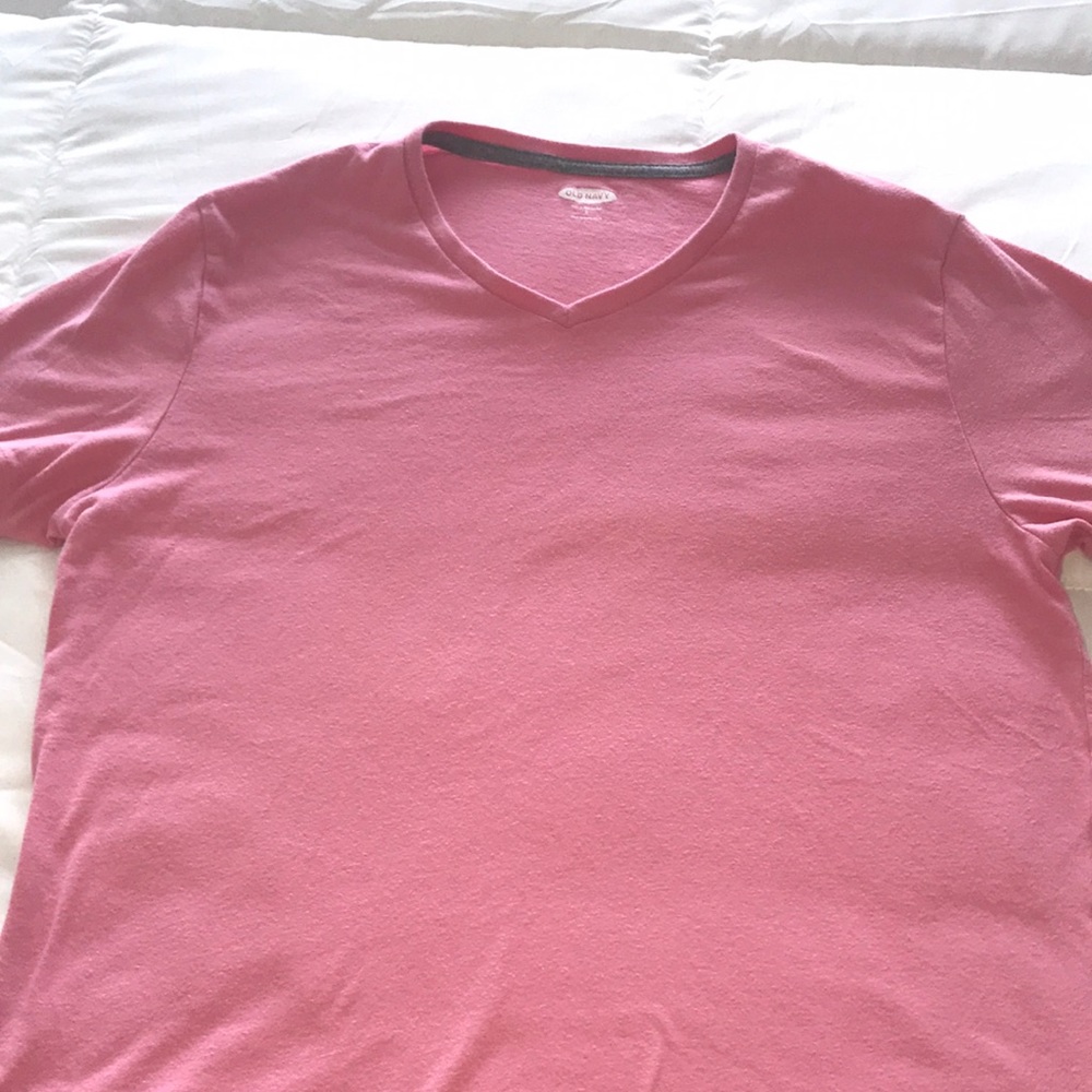 Old Navy V neck tshirt
